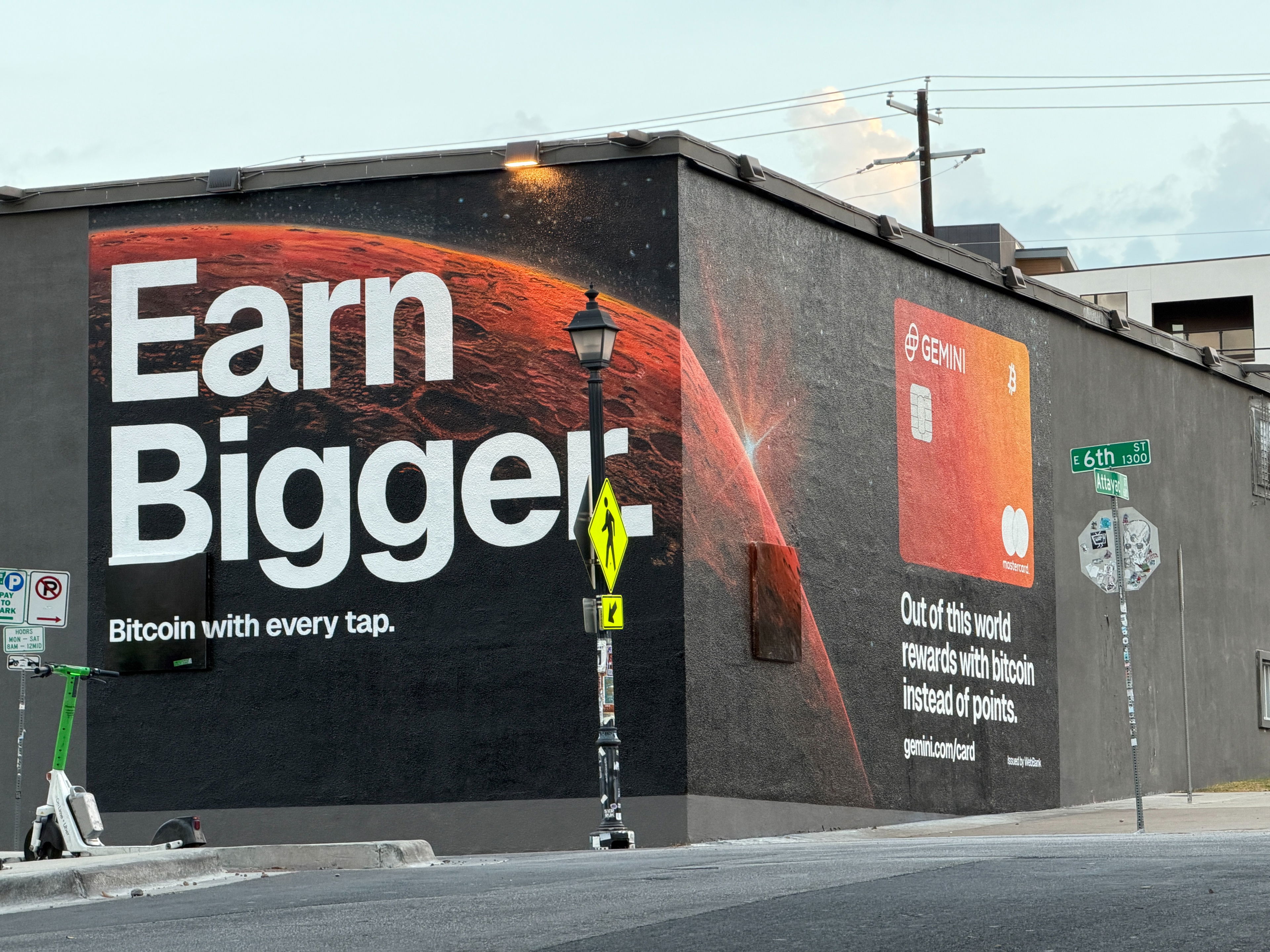 earn-bigger-gemini-turns-a-wall-into-a-marketing-launch-99b8cd99.jpeg