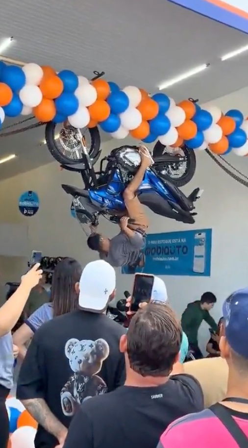 free-bike-if-you-hang-upside-down-10-minutes-1781188389012.png